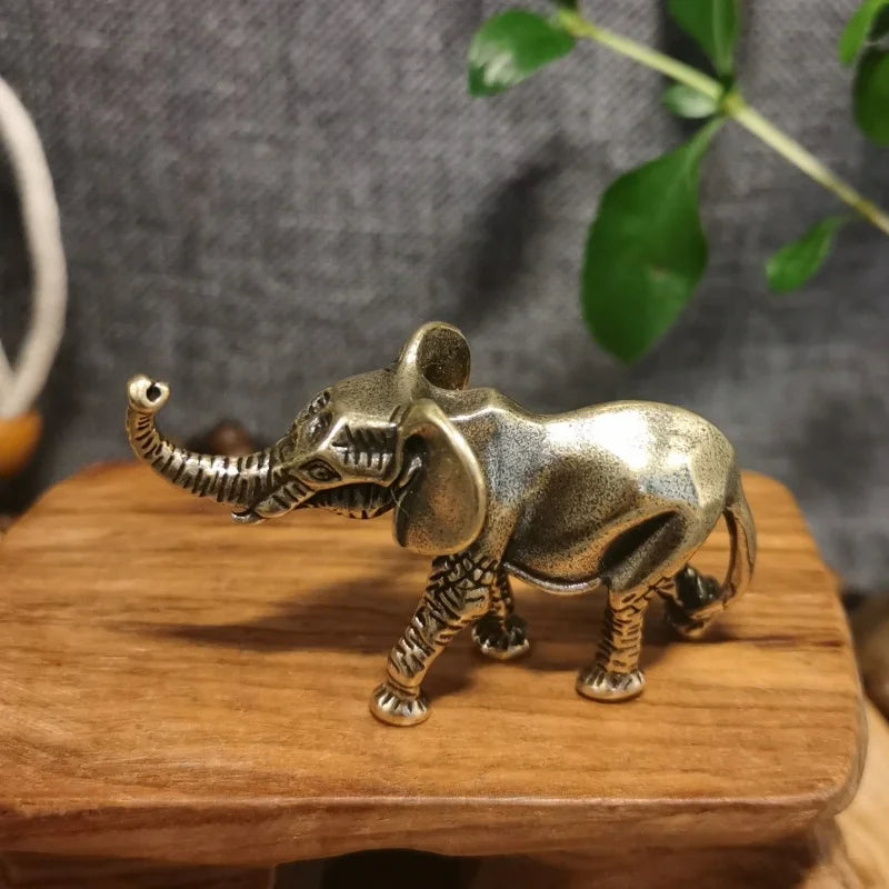 Elefante de Latón Sagrado – Miniatura Coleccionable de Animal Art