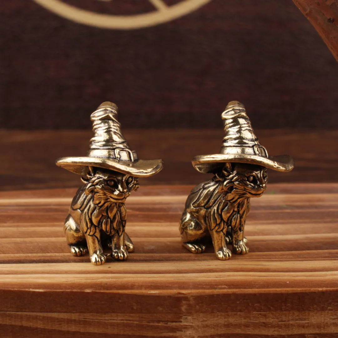 🐱✨ Mini Estatua Gato Hechicero de Latón – Colección Animalium Laton Art™ | Arte Retro & Mágico