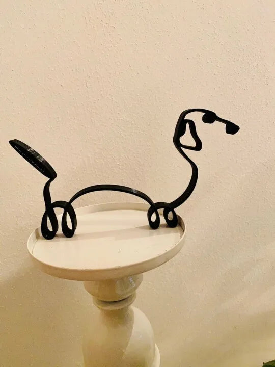 Canis Artis™ – Escultura Metálica Forjada a Mano