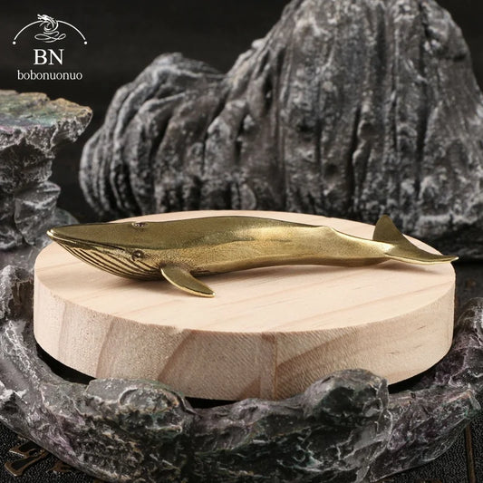 Ballena Azul de Latón Eterna – Miniatura Coleccionable de Animal Art