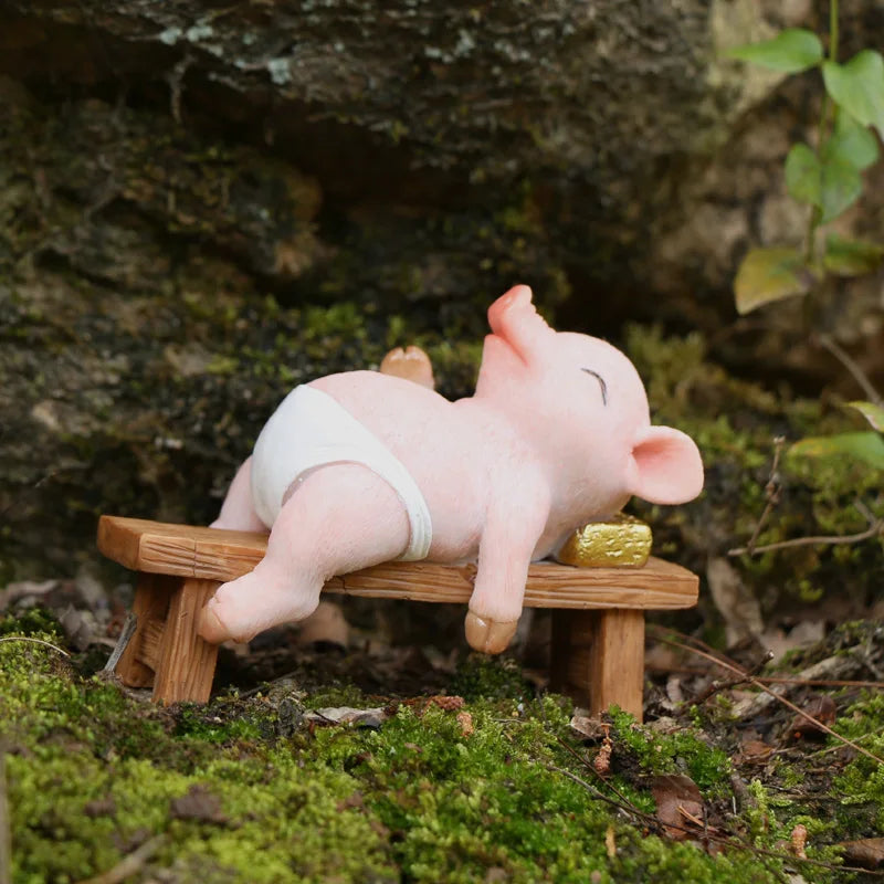 Mini Figuras de Cerdos Graciosos – Colección Animalística | Esculturas de Animales Únicas Cerdo tumbado