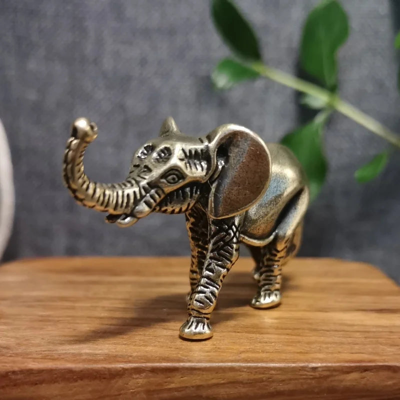 Elefante de Latón Sagrado – Miniatura Coleccionable de Animal Art