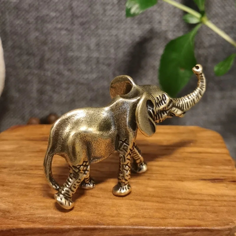 Elefante de Latón Sagrado – Miniatura Coleccionable de Animal Art