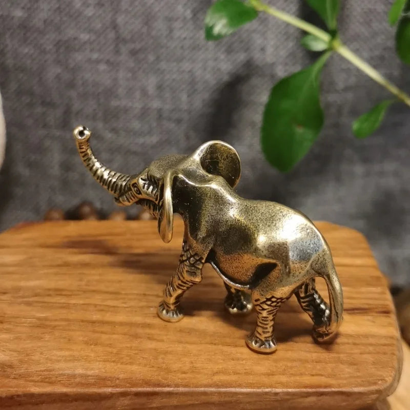 Elefante de Latón Sagrado – Miniatura Coleccionable de Animal Art